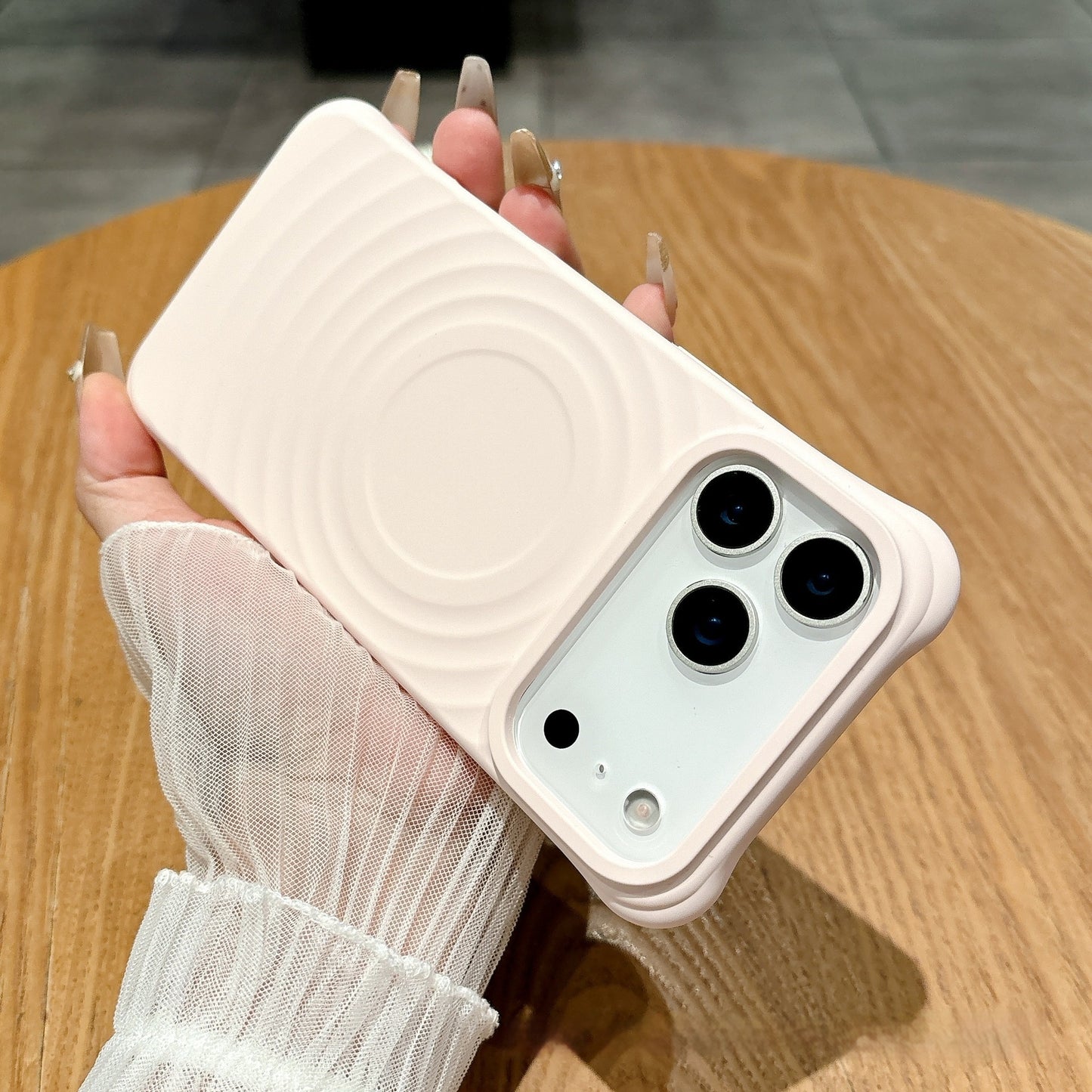 Coque Ondulée Magnétique 🌊