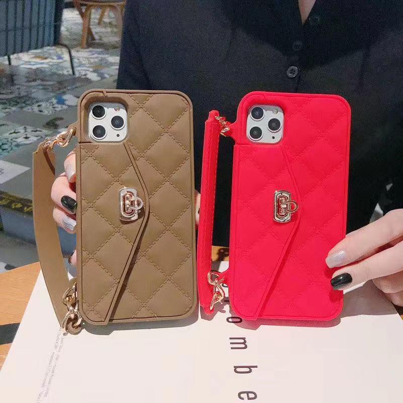 Coque Luxe à Chaîne Dorée 💼