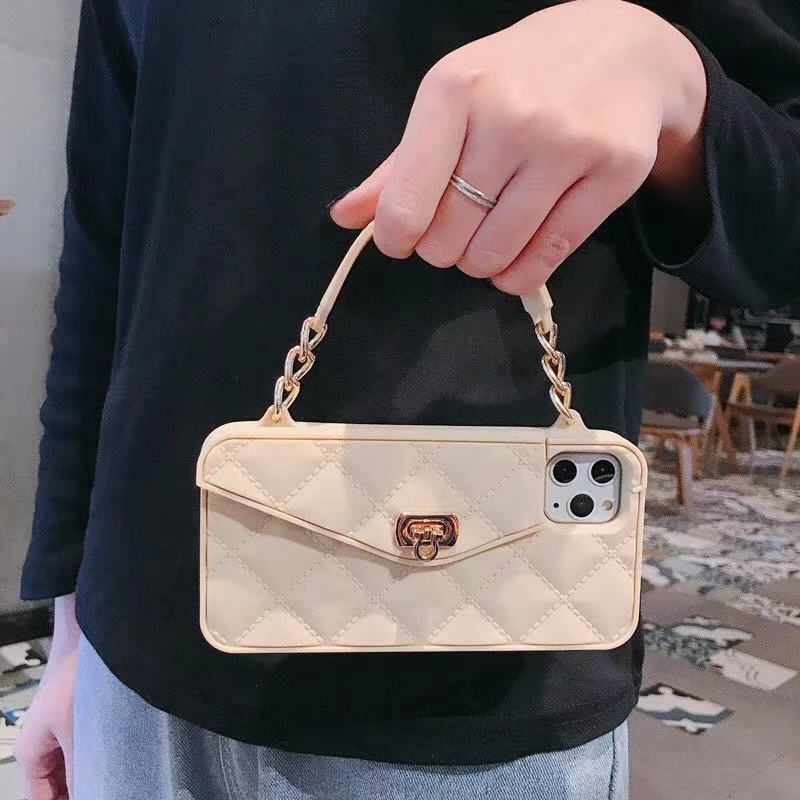 Coque Luxe à Chaîne Dorée 💼