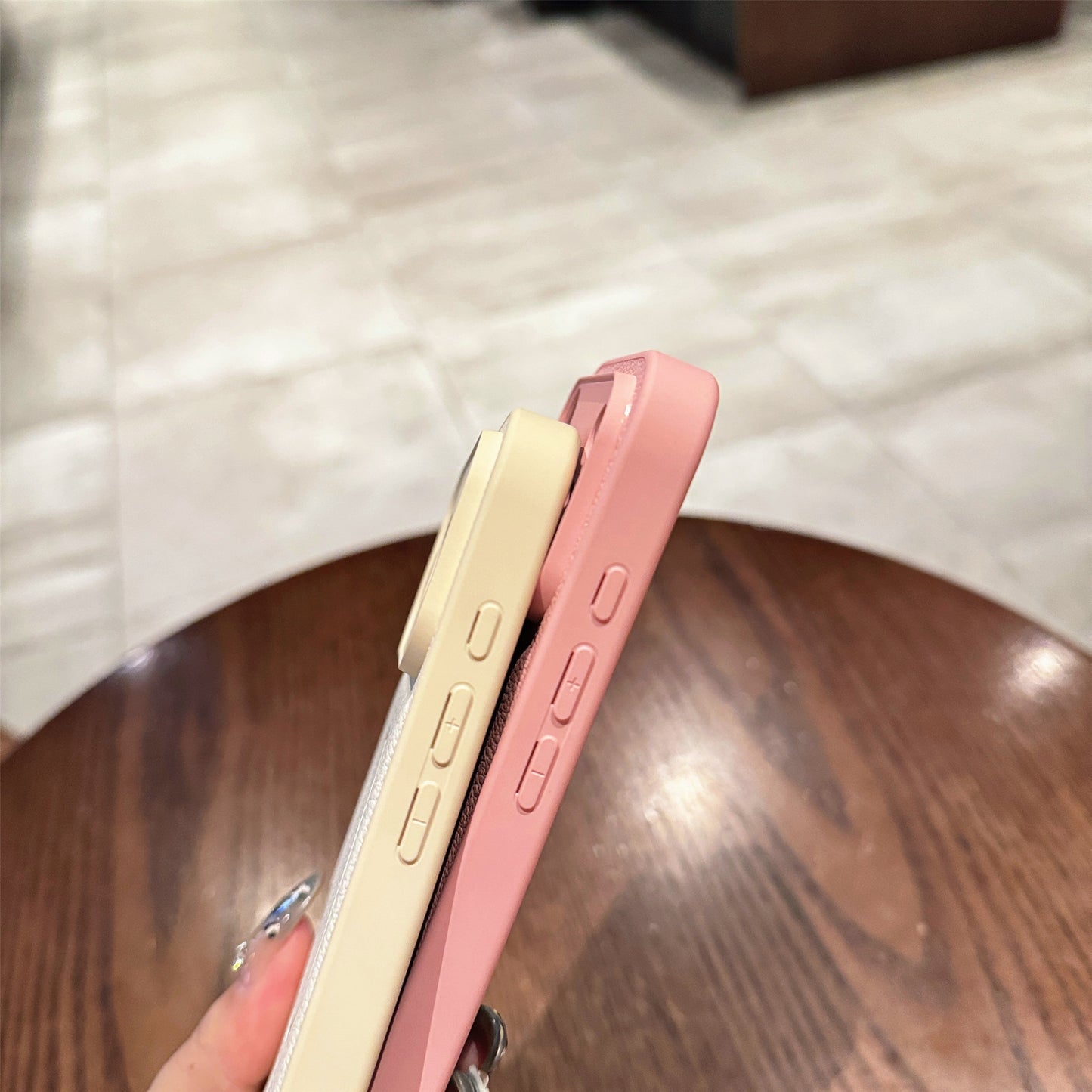 Coque Cuir Magnétique Élégante ✨
