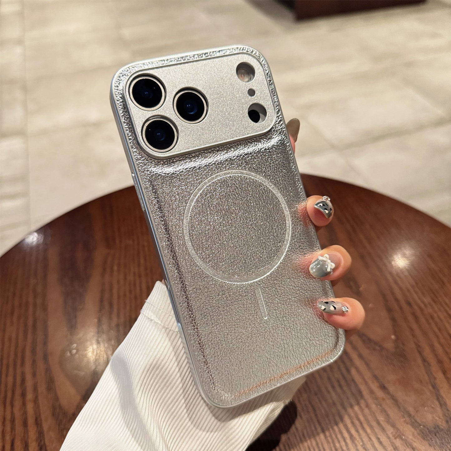 Coque Cuir Magnétique Élégante ✨