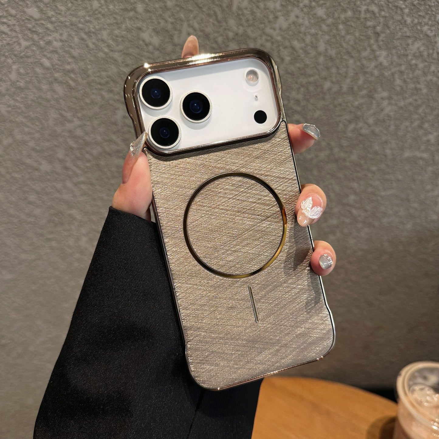 Coque Magnétique Métal Élégante ✨