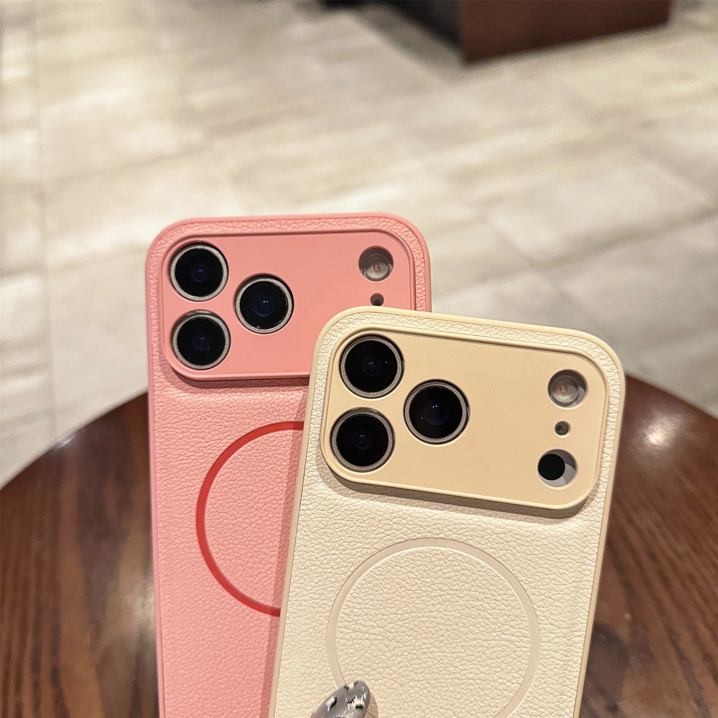 Coque Cuir Magnétique Élégante ✨