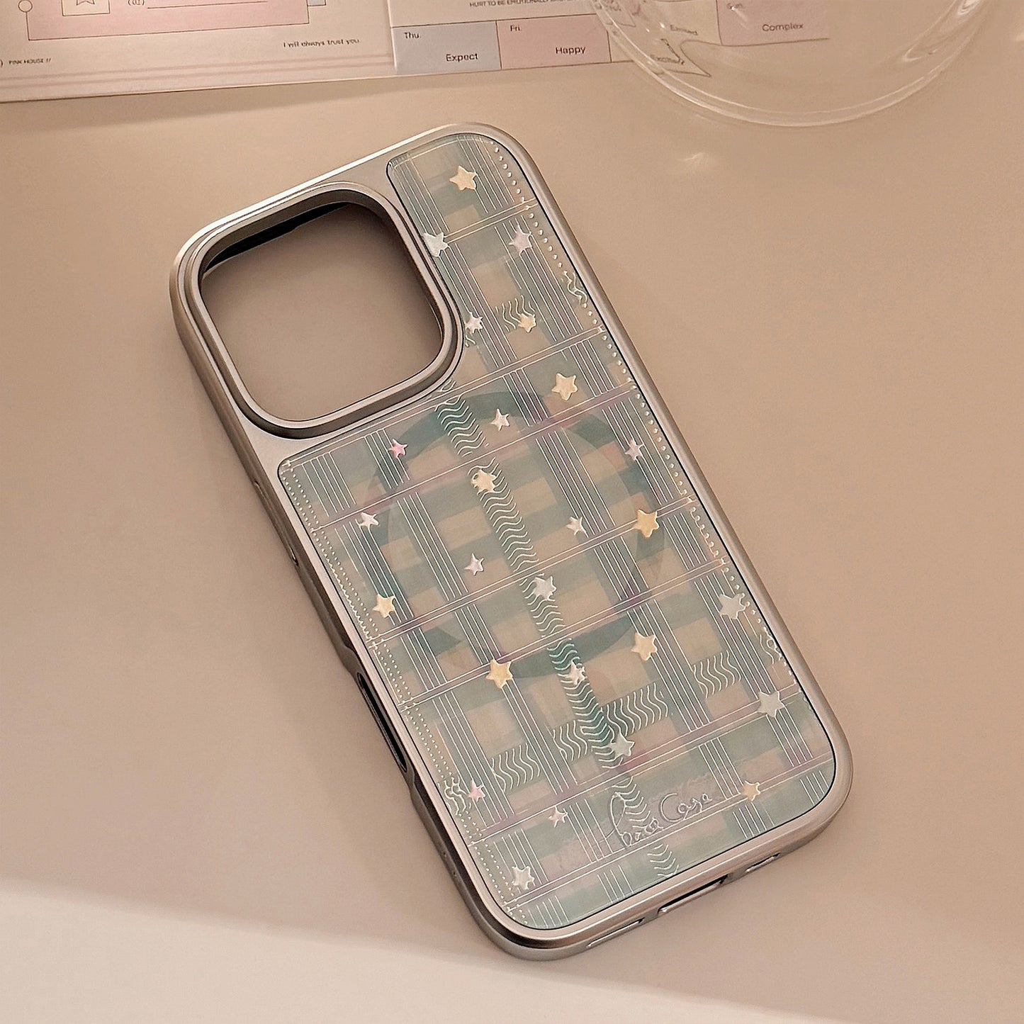 Coque Luxe aimantée avec nœud rotatif – tendance 2025