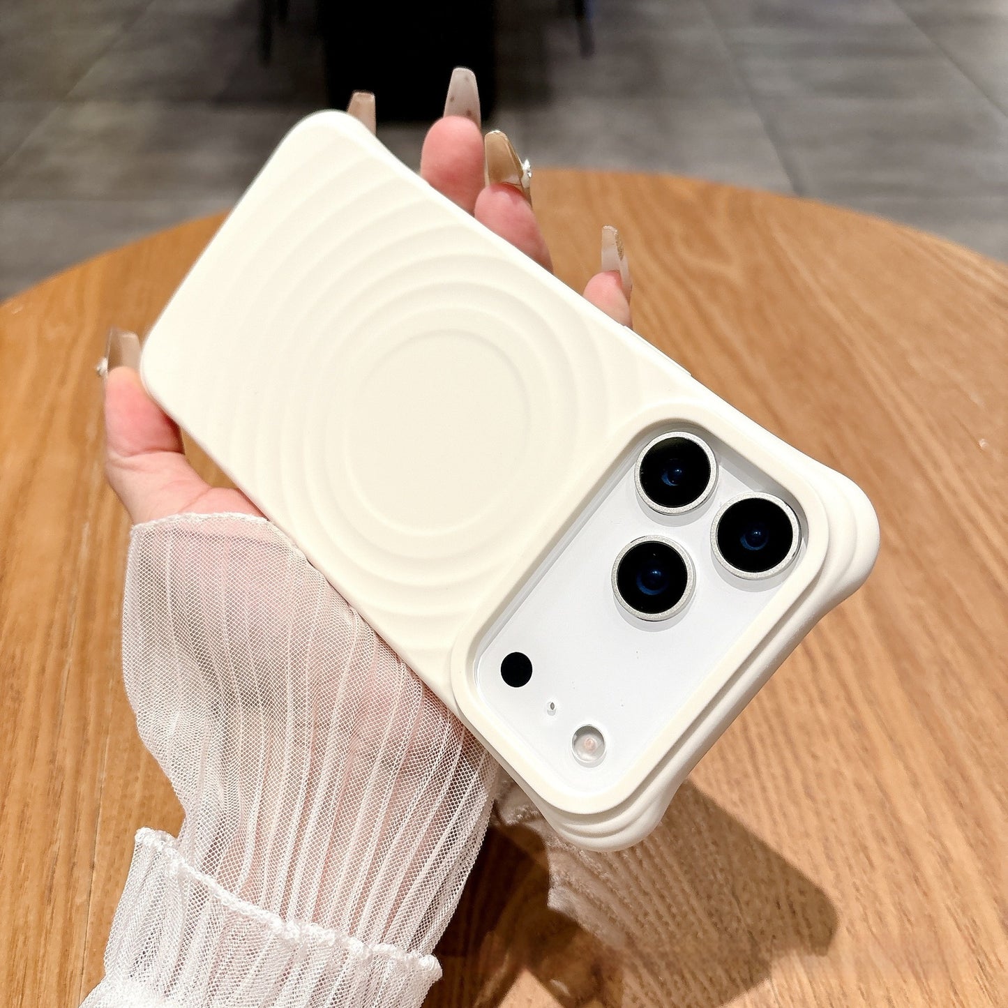 Coque Ondulée Magnétique 🌊